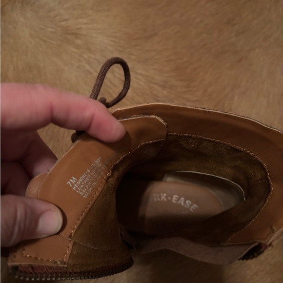 Quality leather boots size 7! Brand is kork ease - Picture 3 of 6